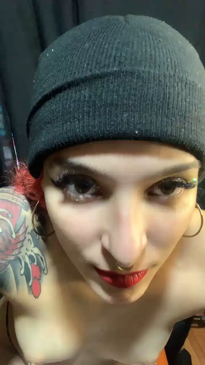 Emmablackk – [Cam4] Gets Dirty Lips Fuck Her Hard – 2026-07-23 18:24:17
