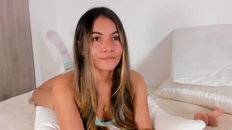 Camiilaortiz – [Streamate] Loves To Masturbated Webcam Chat Camgirl – 2025-05-28 08:47:49