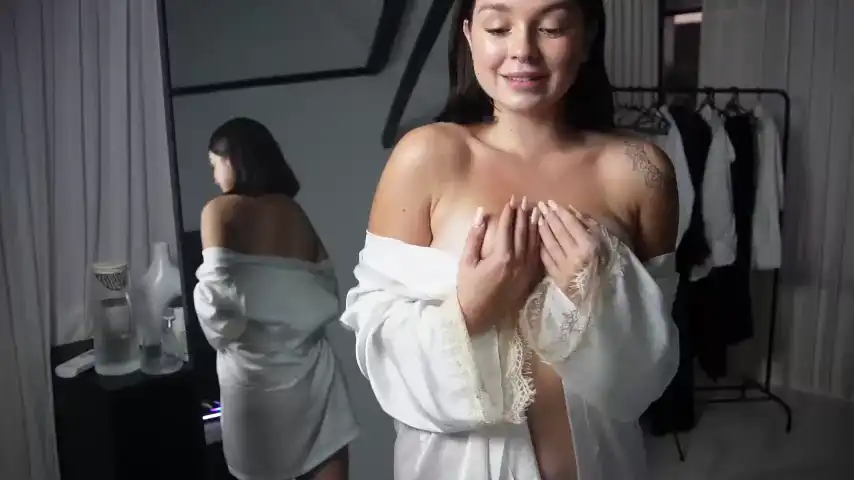 Kerrisky – [Chaturbate] Only Fun Club Video Striptease Natural – 2025-12-02 06:51:11