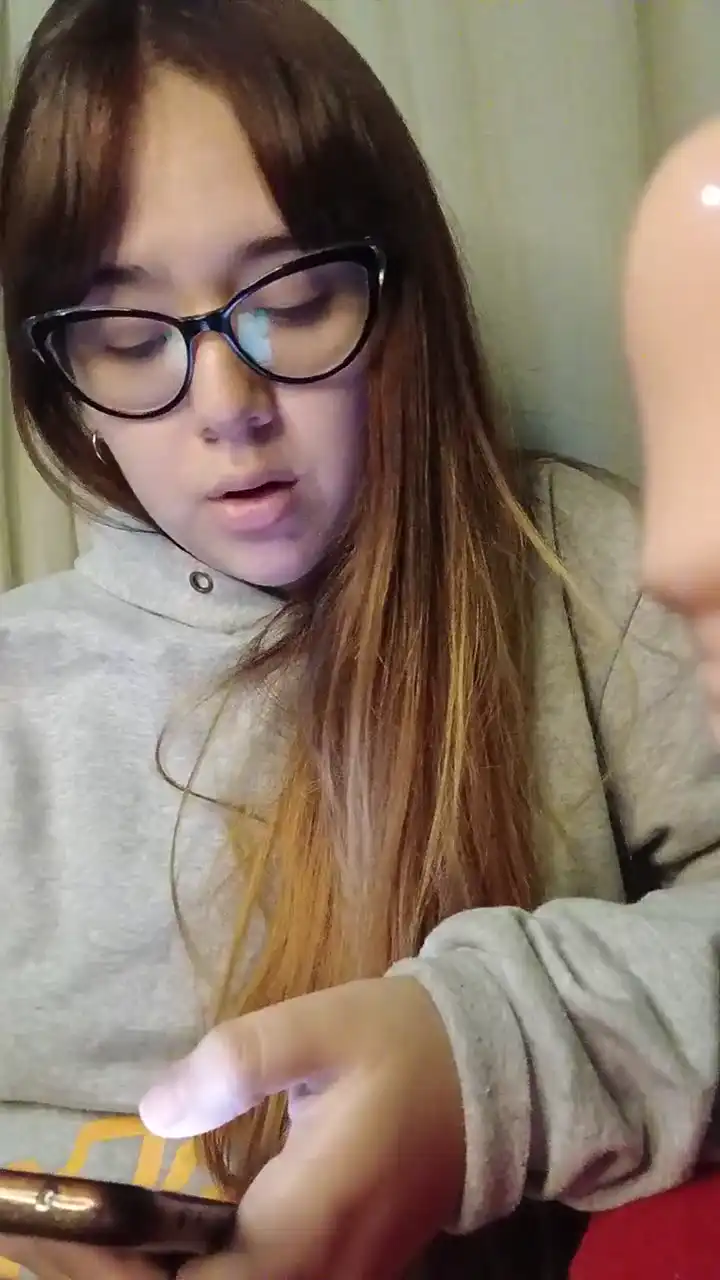 Ailecc426 – [Cam4] Caught On Webcam Adult Does Everything – 2026-04-21 07:22:48