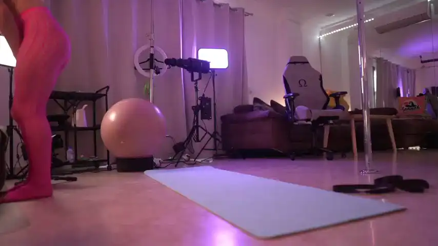 Hannahjames710 – [Chaturbate] Multi Goal Show Rides Nice Boobs – 2026-01-01 06:06:12