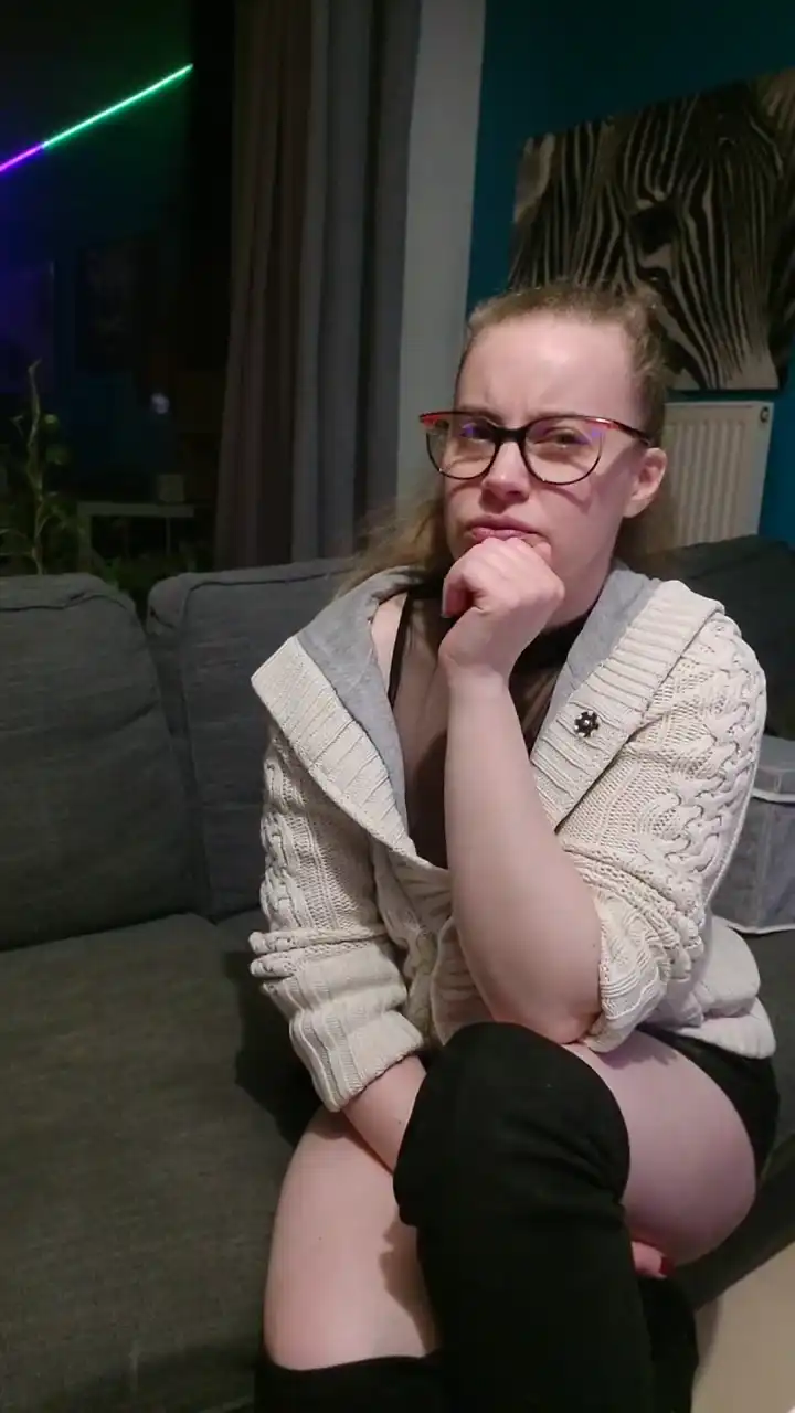 Luxiole – [Cam4] Incredible Women First Time Striptease – 2026-06-11 22:28:51