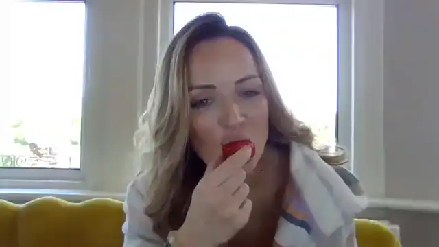 Miz_honey – [Myfreecams] Home Video Crazy Art – 2025-10-18 18:37:42