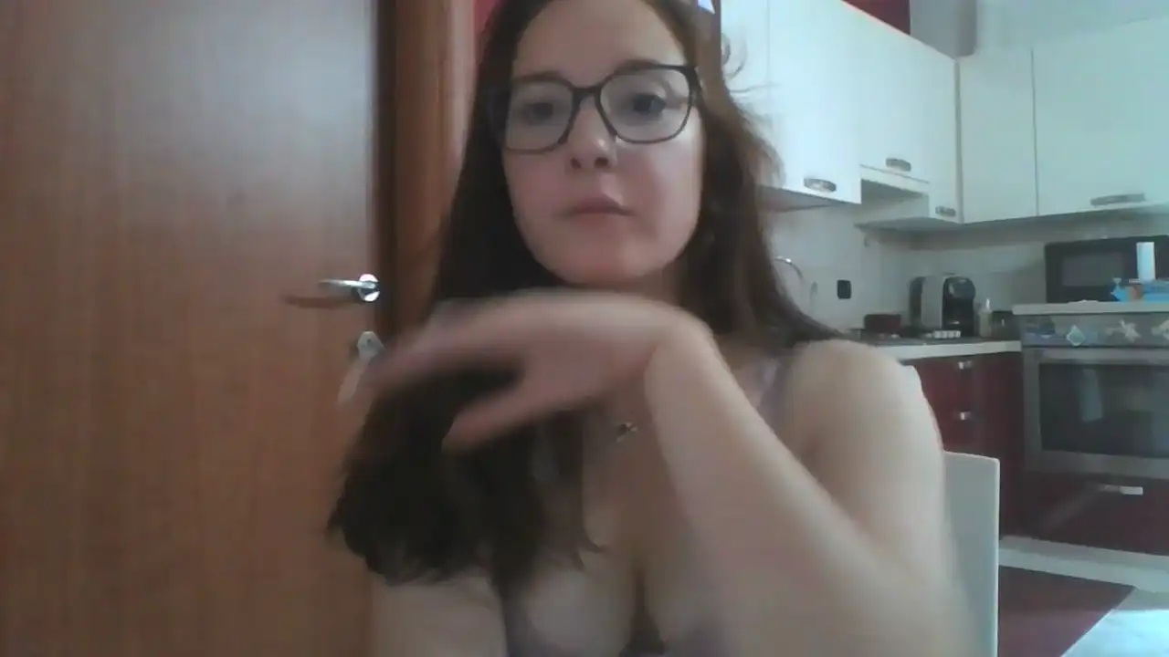 Vanillafoxy – [Cam4] Caught On Webcam Prostitetus Hot Show – 2025-11-05 12:50:57