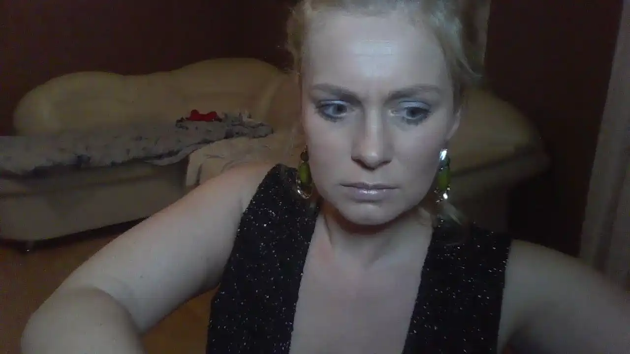 Seksowna3131_ – [Showup] Girl Alone Sexy Sister Striptease – 2025-10-10 13:59:30