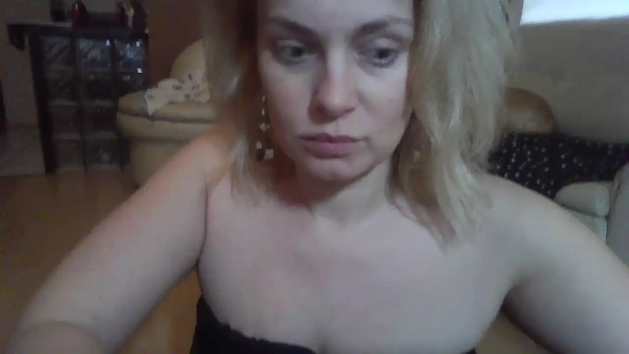 Seksowna3131_ – [Showup] Webcam Recording Lovely Amateur Teases – 2025-12-14 13:07:33