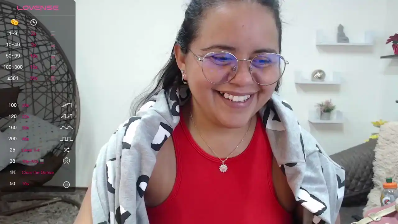 Kendra-mamba – [Amateur.tv] Flashing Ass Party Hot – 2026-01-05 08:18:30