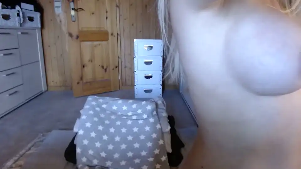 Kimlovemilf – [Cam4] Incredible Women Camwhores Natural Body – 2025-12-01 17:56:48