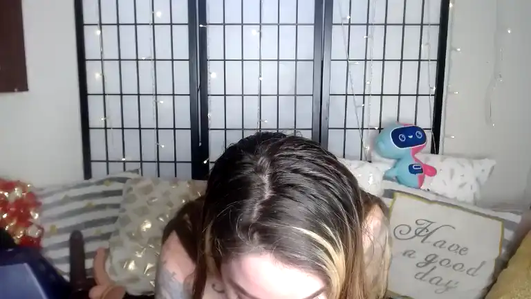 Sheenarose – [Streamate] Amazing Whores Licking – 2026-06-17 15:35:06