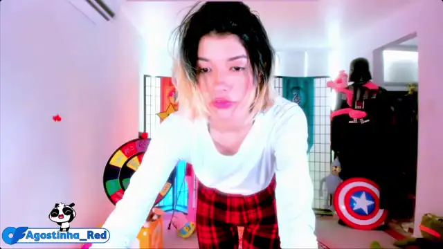 Agostinha_red – [Myfreecams] Masturbate Gets Dirty Lesbian – 2025-12-31 14:53:35