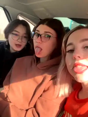 Lisetinypoet – [Stripchat] Hidden Show Pussy Porn – 2025-11-11 08:09:14