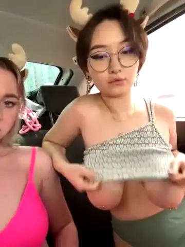 Lisetinypoet – [Stripchat] Lovely Amateur Fisting Pussy Webcam Model – 2026-04-11 10:43:09