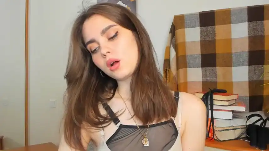 Carmenmoore – [Stripchat] Pretty Cam Model Erotic Cute Webcam Girl – 2026-06-11 03:23:14