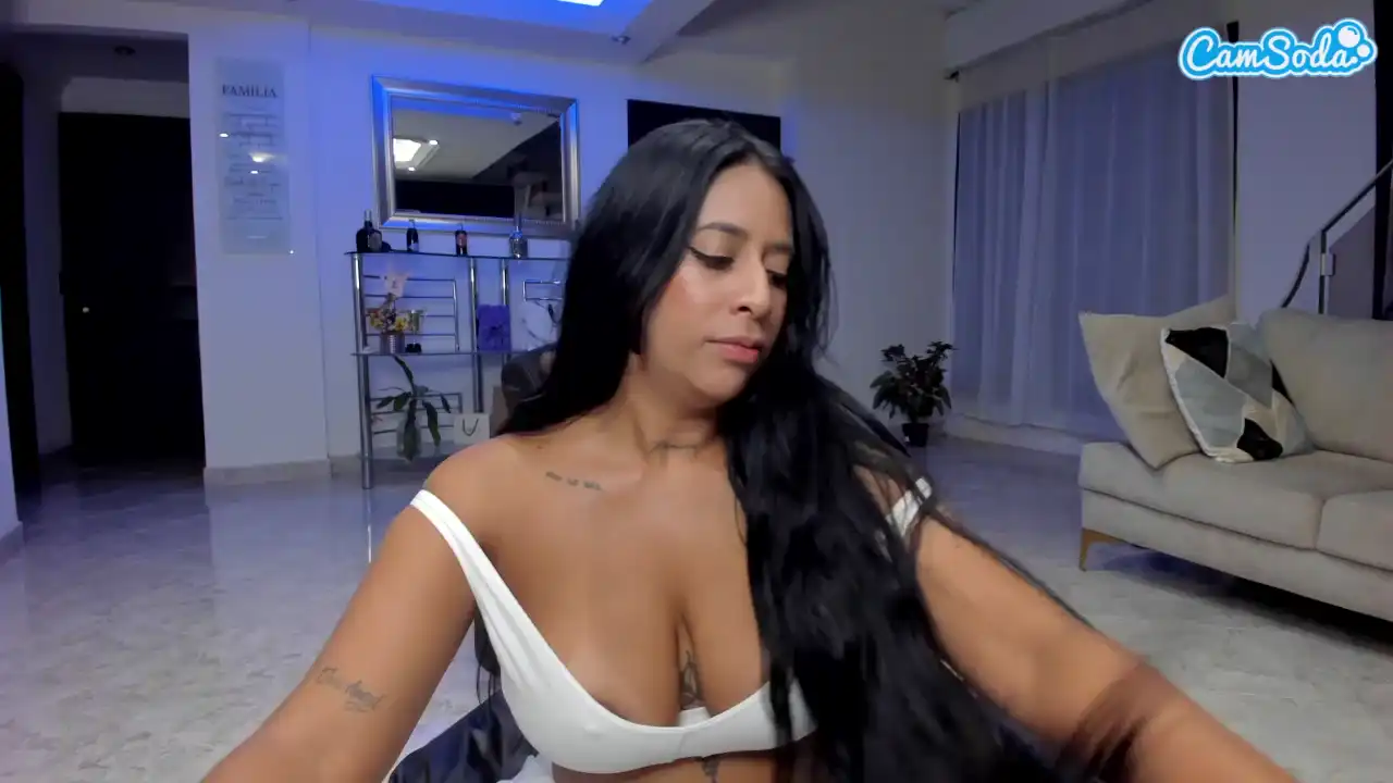 Sophia-lopeez – [Camsoda] Domi Home Alone Shows Ass – 2026-07-02 04:07:56