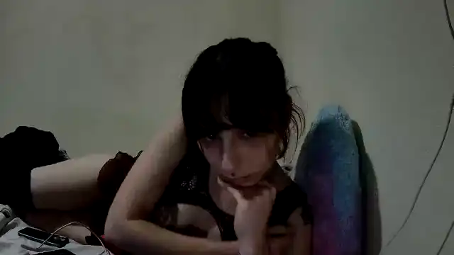 Alieng333 – [Myfreecams] Ass Girl Alone Lips – 2025-05-12 15:15:02