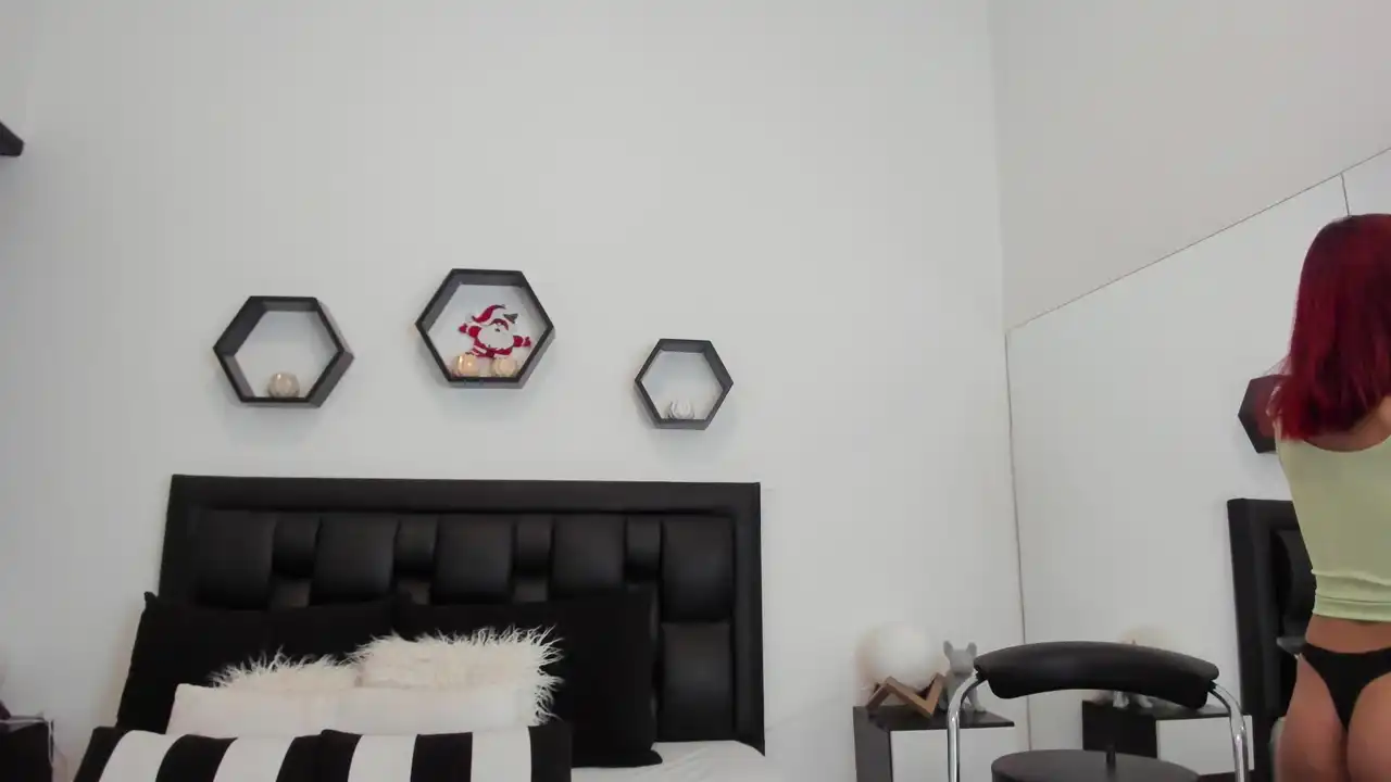 Lilithromanov – [Xlovecam] High Qulity Video Pretty Face Stream Record – 2026-04-05 15:07:12