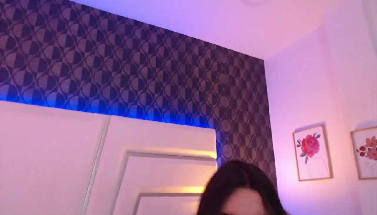 Miareed – [Xlovecam] Gets Dirty Sweet Girl Cam Clip – 2025-09-27 15:49:03