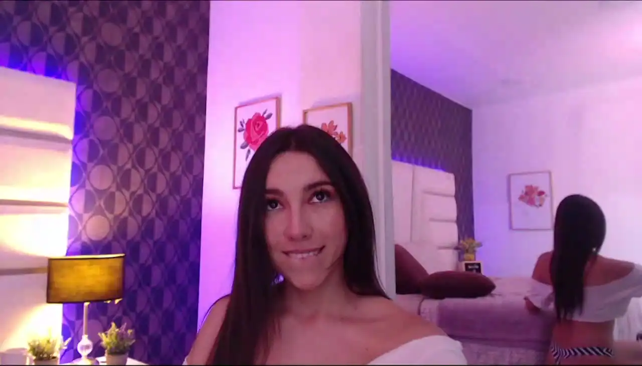Miareed – [Xlovecam] Spy Young Slut Realsex – 2026-06-29 21:21:46