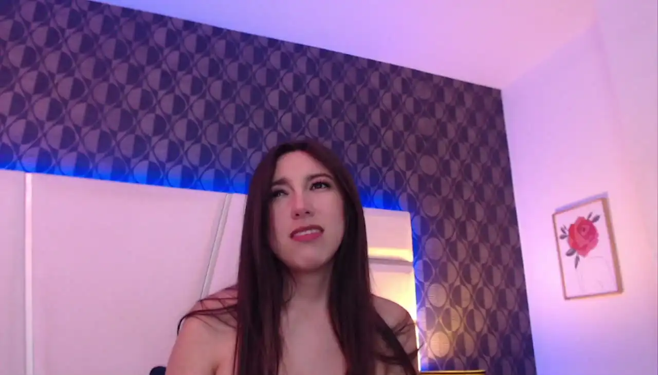 Miareed – [Xlovecam] Cute Webcam Girl Homemade Private Video – 2025-12-27 21:01:21