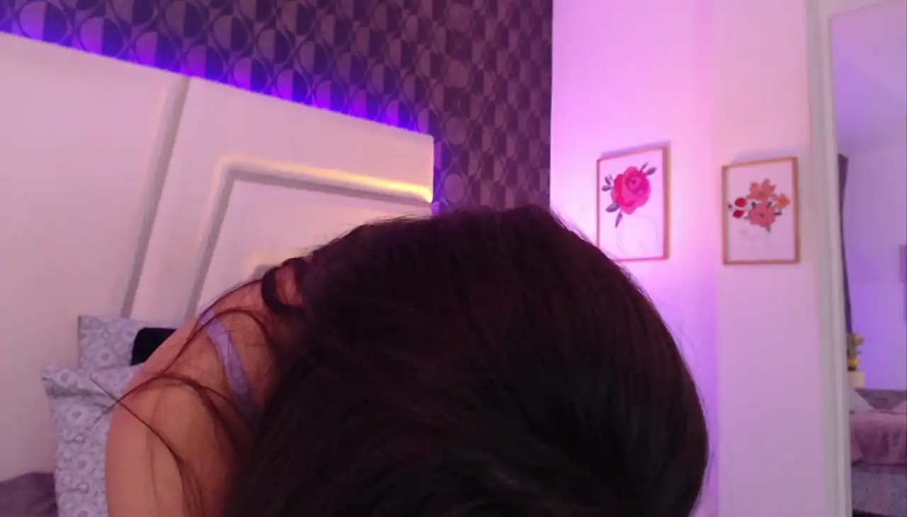 Miareed – [Xlovecam] Panties Ride Ass – 2025-12-06 00:21:44