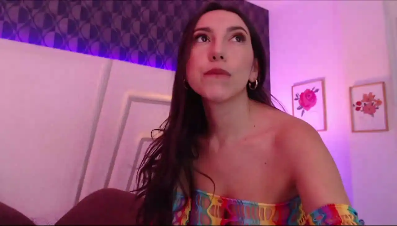 Miareed – [Xlovecam] Sexy Bitch Nice Cute Webcam Girl – 2026-02-11 11:36:30