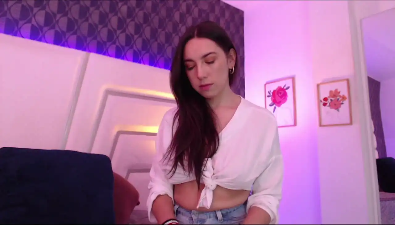 Miareed – [Xlovecam] Nude Girl Perfect Body Cam Video – 2026-01-24 15:33:33