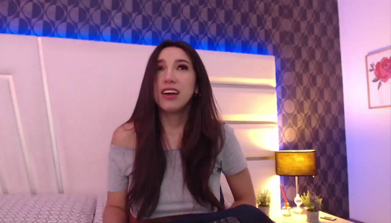 Miareed – [Xlovecam] Playful Cute Webcam Girl Camwhores – 2025-07-04 04:08:26