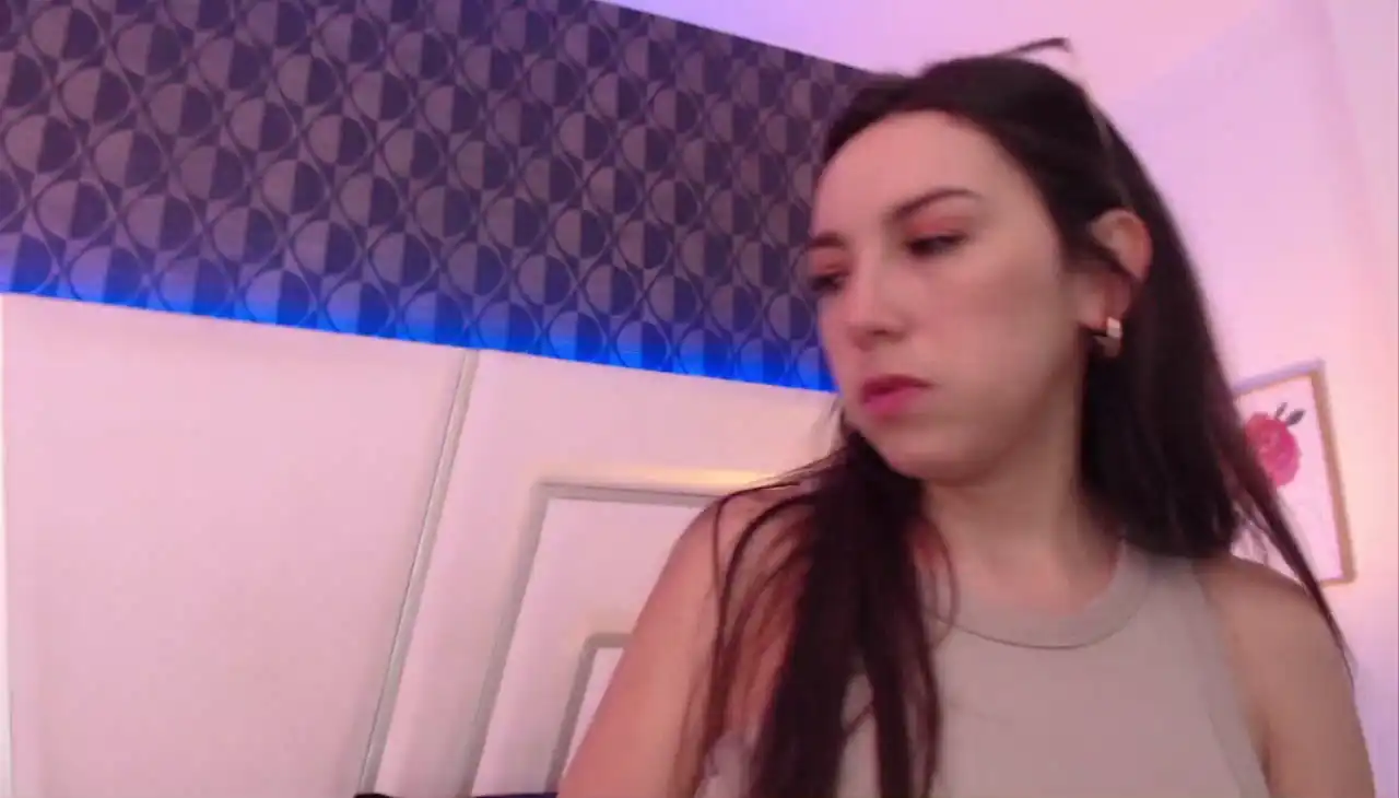 Miareed – [Xlovecam] Homemade New Video Record – 2025-10-18 02:18:38