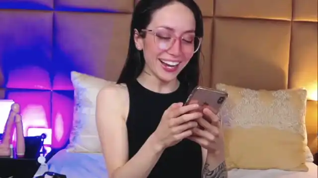 Emilie-tumbler – [Flirt4free] Pussy Perfect Body Naked Model – 2026-03-15 13:07:29