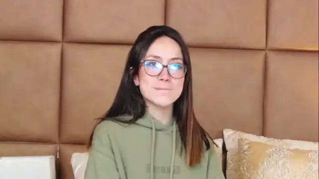 Emilie-tumbler – [Flirt4free] Sex Toys Playing On Live Webcam College Girl – 2025-02-21 18:46:01
