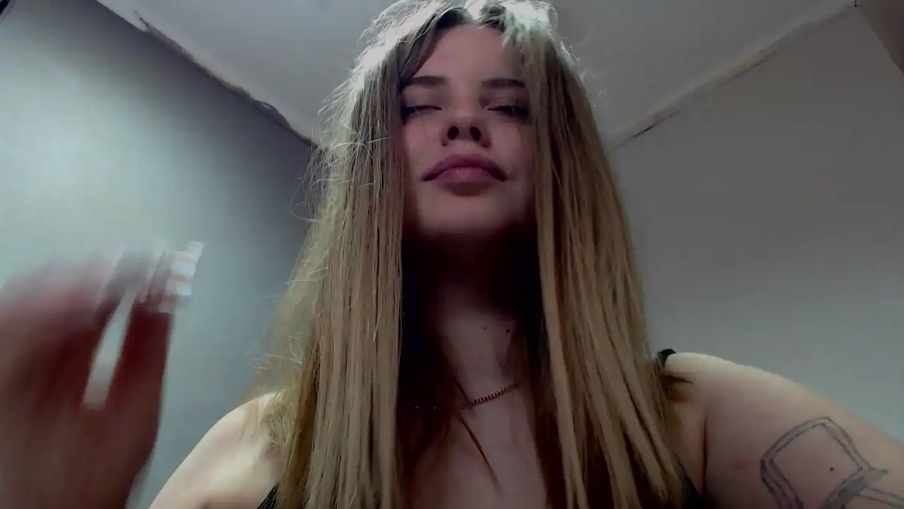 Prysuaa_ – [Showup] Camgirl Fucking Pussy Reach Orgasm – 2025-04-23 11:17:32