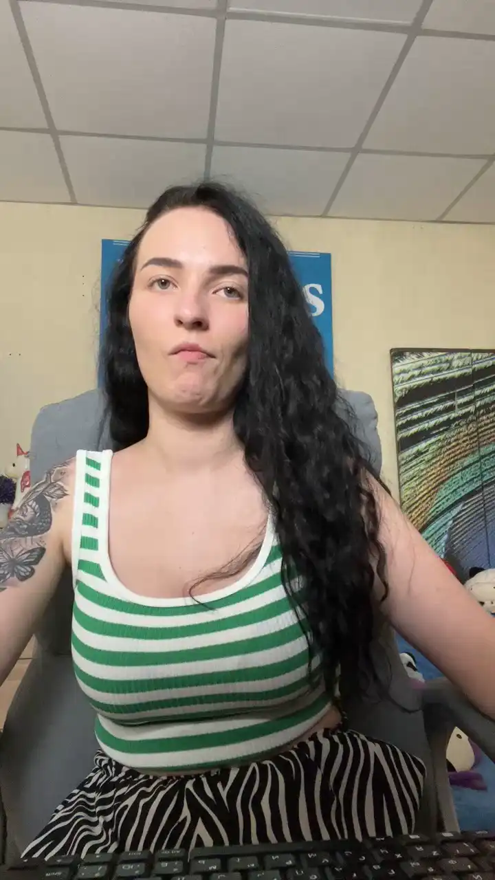 Doucealla – [Xlovecam] Female Orgasm Sex Toys Flashing Ass – 2025-12-20 04:21:57