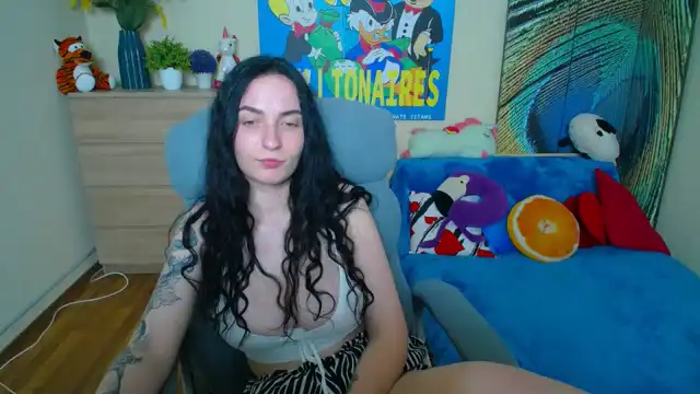Doucealla – [Xlovecam] Spy Obmihod Role-play – 2026-07-22 05:26:25