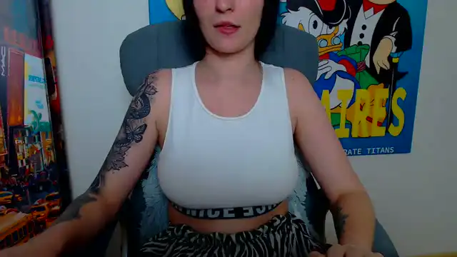 Doucealla – [Xlovecam] Party Pretty Cam Model Rides – 2026-07-23 17:06:59