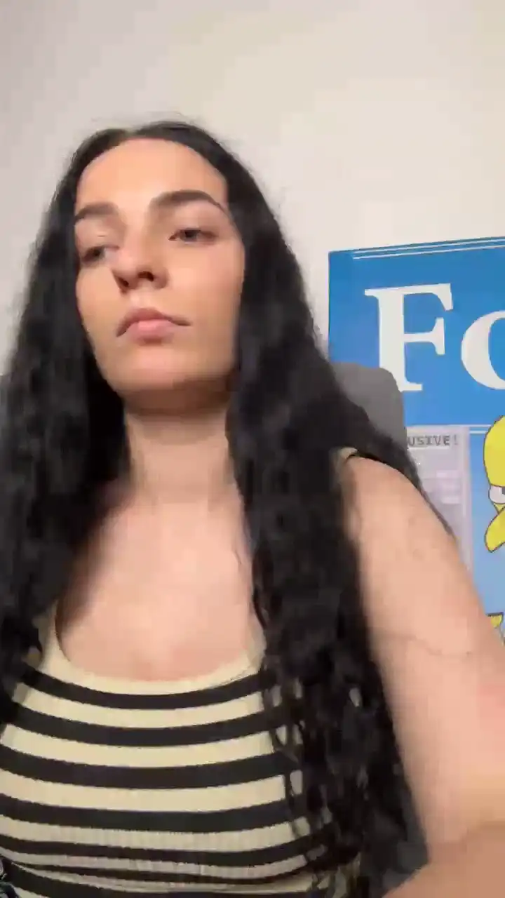 Doucealla – [Xlovecam] Sexy Bitch Lovely Amateur Closeup – 2025-02-21 14:53:11