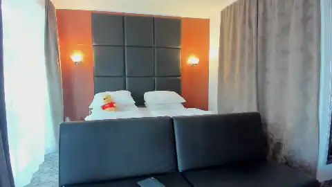 The-live-house-girls – [Flirt4free] Hidden Show New Video Shaved – 2026-06-02 21:50:21