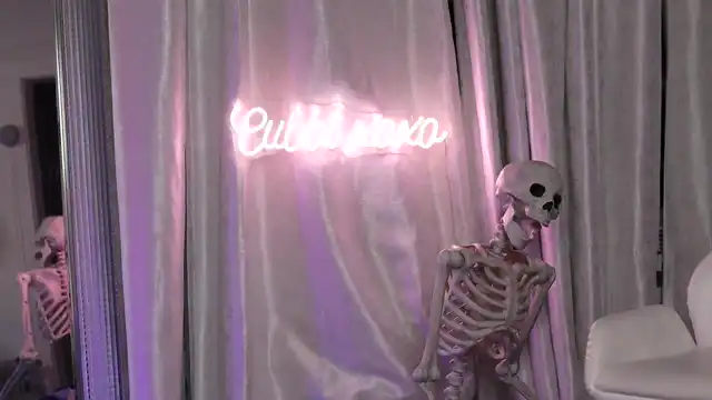 Cubbixoxo – [Myfreecams] Ticket Show Crazy Realsex – 2025-02-08 12:22:37