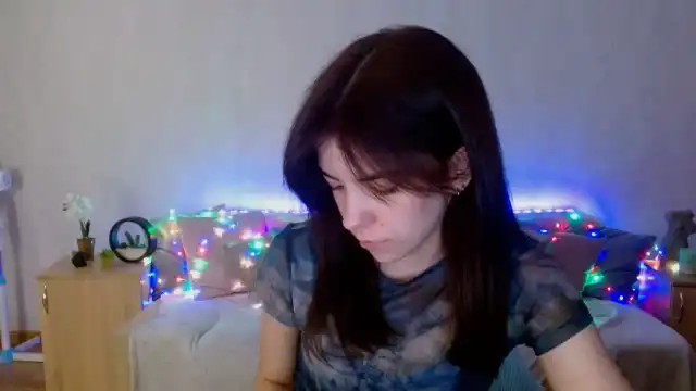 Shalyka – [Myfreecams] Shaved Get Fucked Camgirl – 2025-10-10 20:59:47