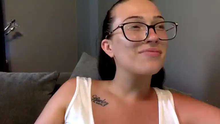 Lighteyedbeauty – [Streamate] Home Alone Livecam Girl Alone – 2026-03-28 08:23:58