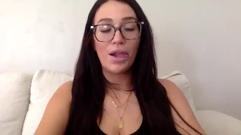 Lighteyedbeauty – [Streamate] Hot Parts Hot Twerking – 2025-04-18 20:44:46