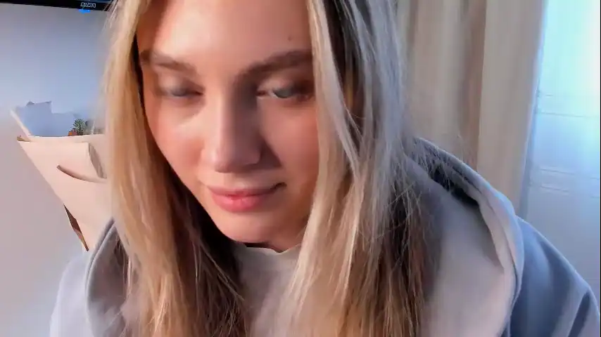 Esmahastey – [Chaturbate] Beauty Home Alone Girl Alone – 2026-02-18 07:10:04