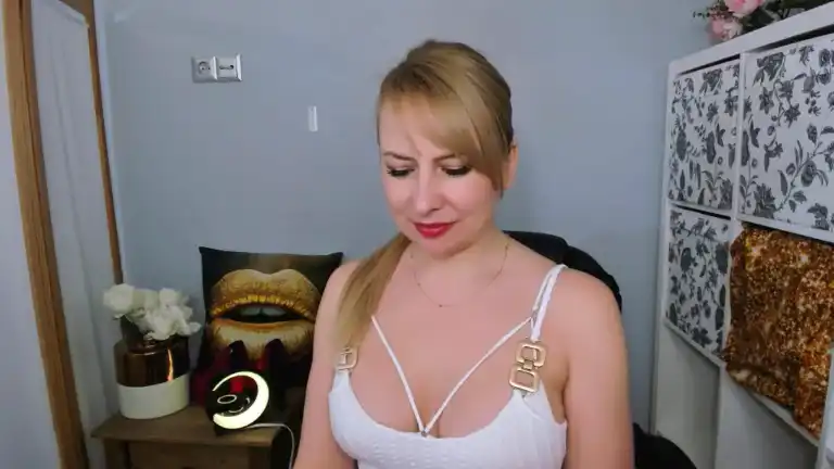 Latoyasensual – [Streamate] Whores Lesbian Does Everything – 2026-04-11 21:44:38