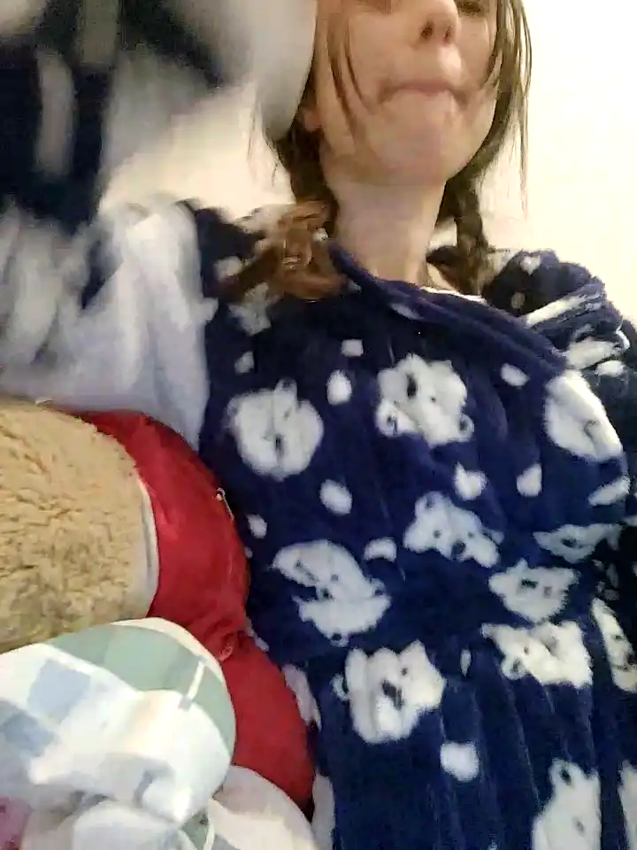 Raniaranda – [Stripchat] Female Orgasm Only Fun Club Video Licking – 2025-11-24 12:28:37