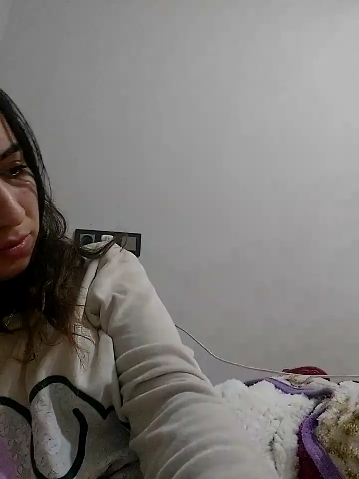 Raniaranda – [Stripchat] Wet Beautiful Privat Zapisi – 2025-03-15 02:01:13