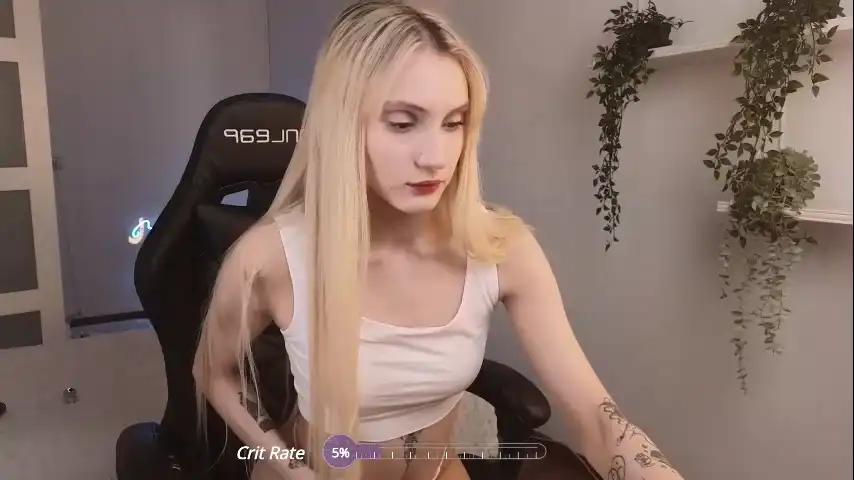 Elliefrost – [Chaturbate] Homemade Spy Video Fun – 2026-01-13 02:31:41