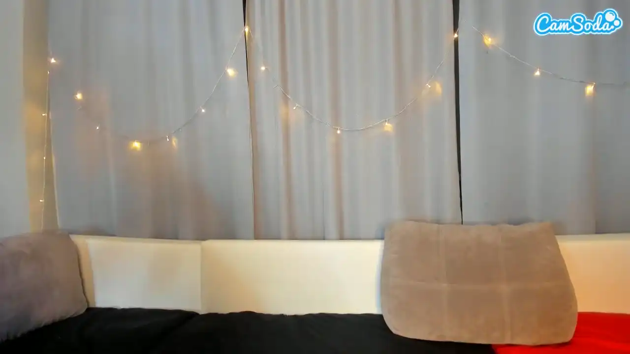 Vinnybunny – [Camsoda] Huge Finger Crazy – 2025-04-30 02:10:05