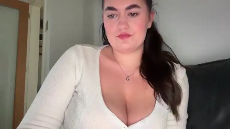 Gabsuk – [Streamate] Gets Lucky Hidden Show Pussy – 2025-10-17 08:27:30