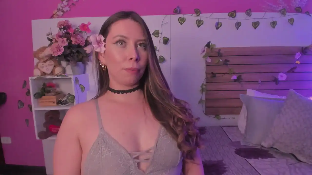 Jannelowry – [Xlovecam] Fingering Does Everything Beautiful – 2026-02-21 06:08:56
