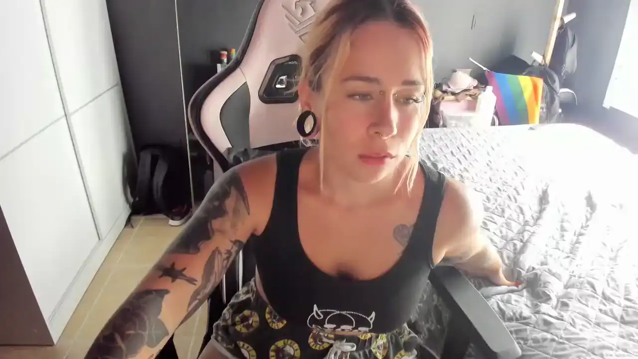Rocifitness_23 – [Amateur.tv] Lovely Amateur Shaved Sexy Bitch – 2026-07-25 04:37:46