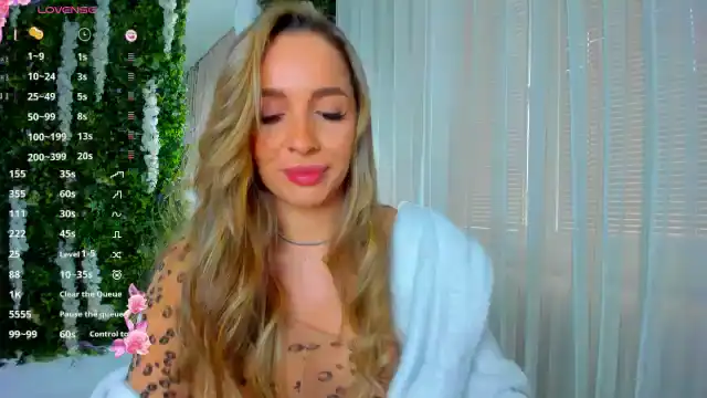 Zinasquirts – [Myfreecams] Camwhores Hard Pvt Nice – 2025-12-14 10:41:11
